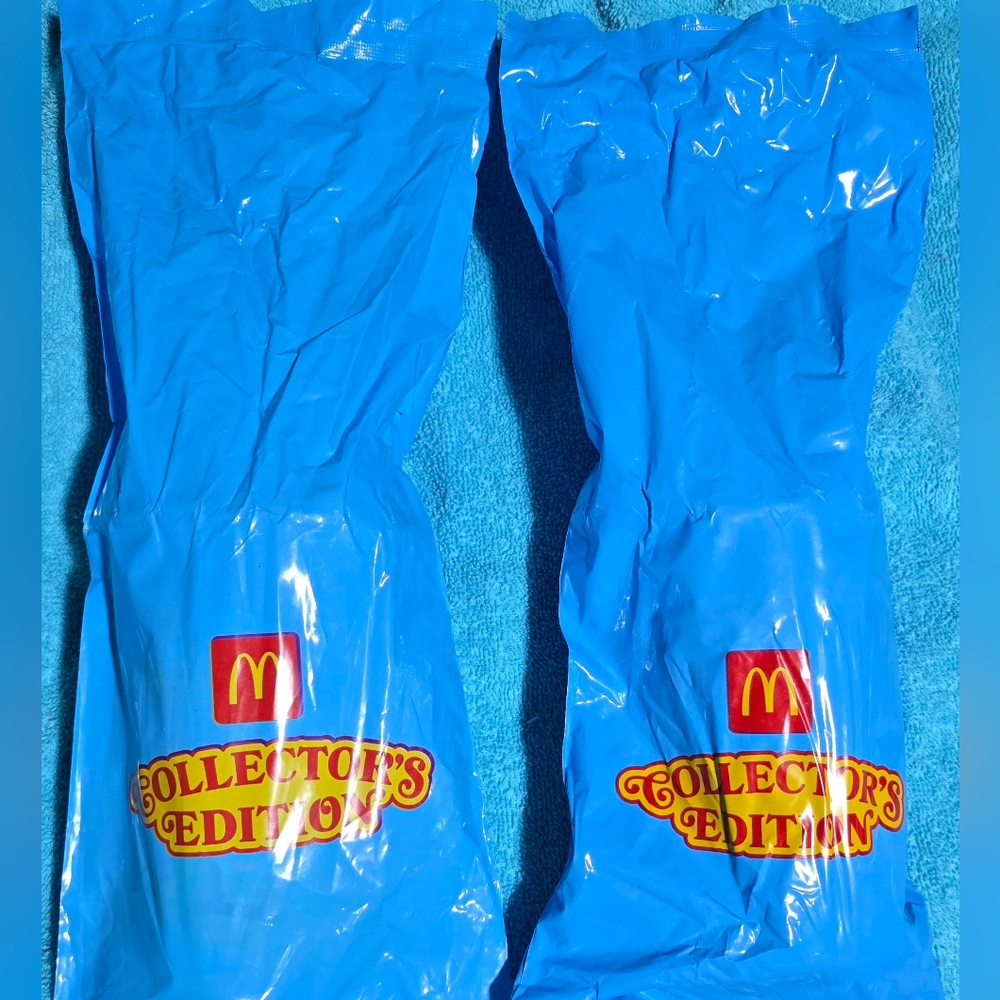 **NEW**  2024 McDonalds Collector Cups - McDonalds & Shrek/Minions/Jurassic Park